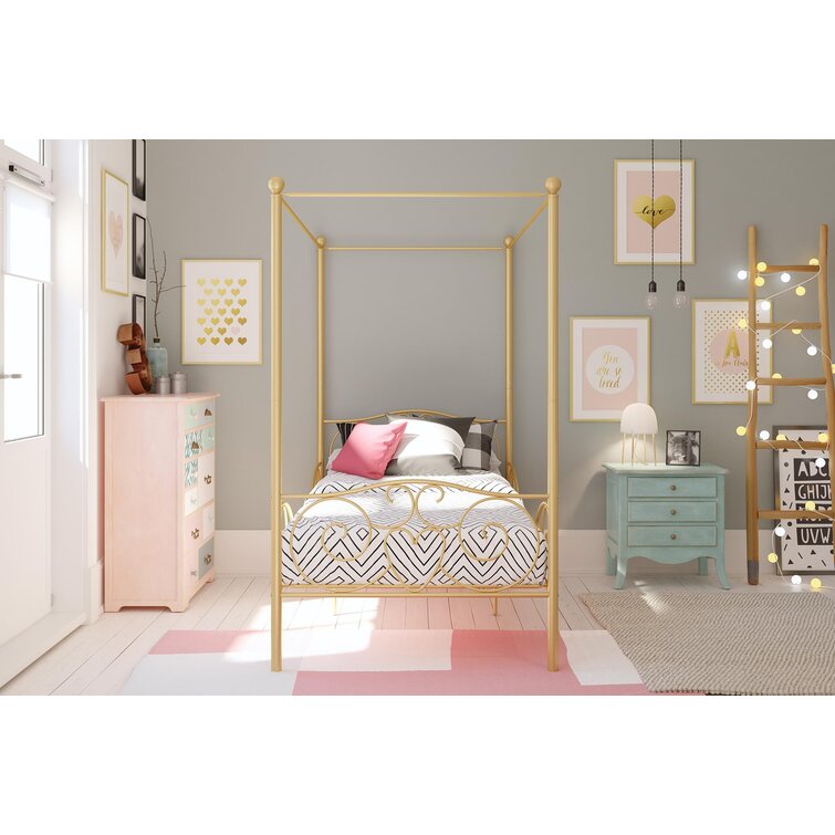 Biggerstaff canopy store bed